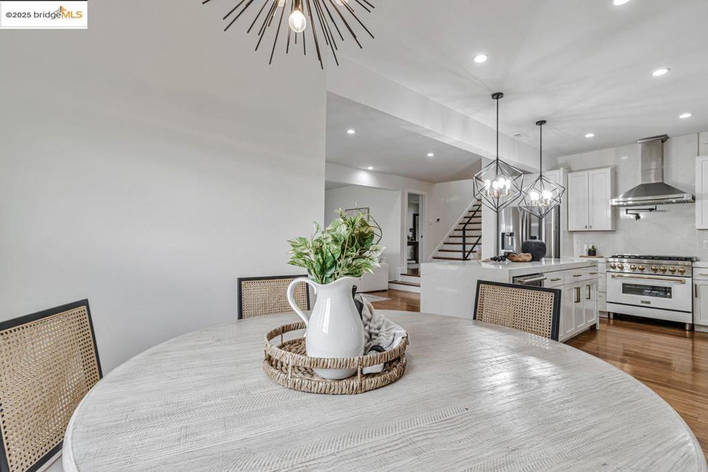 OAK KNOLL - Residential