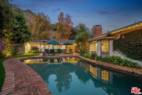 Photo of 3859 Mandeville Canyon Road, Los Angeles, CA 90049 (MLS # 26640971)
