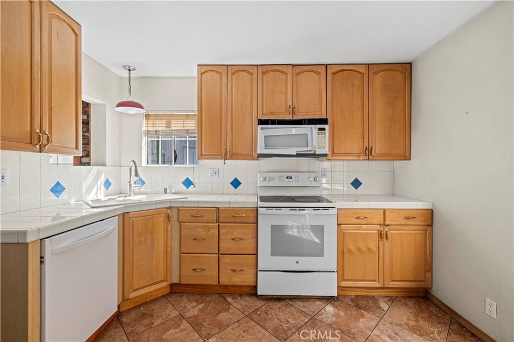 Custom Agua Dulce (CADUL) - Residential