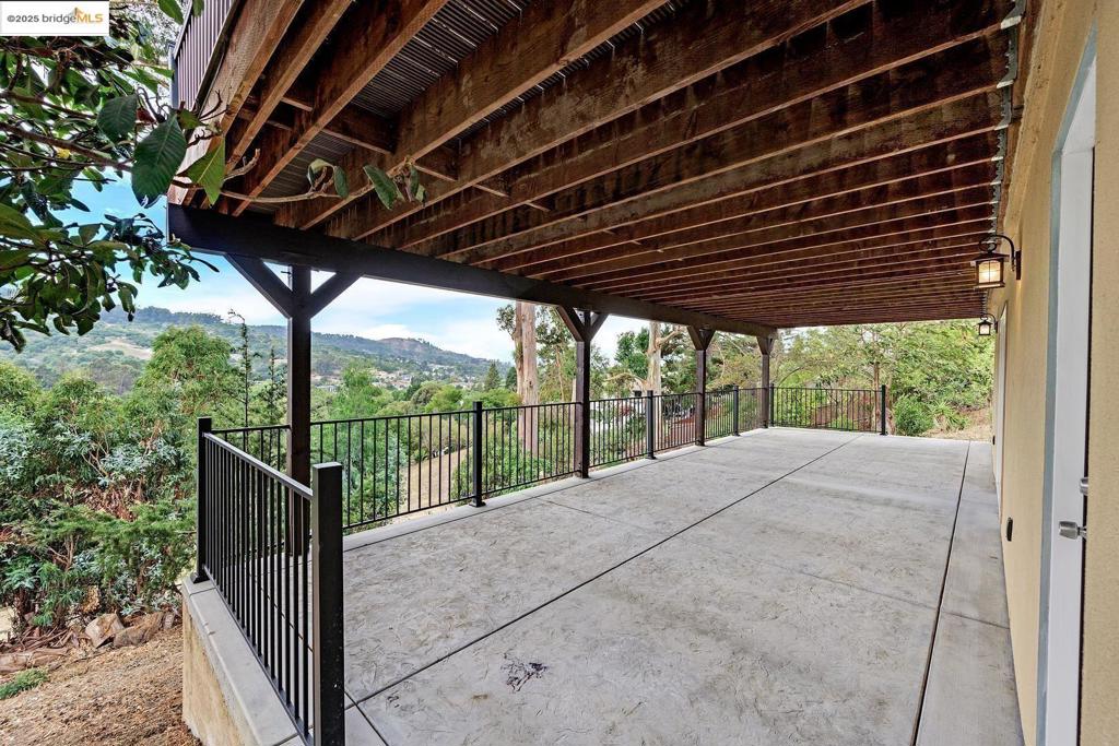EL SOBRANTE - Residential