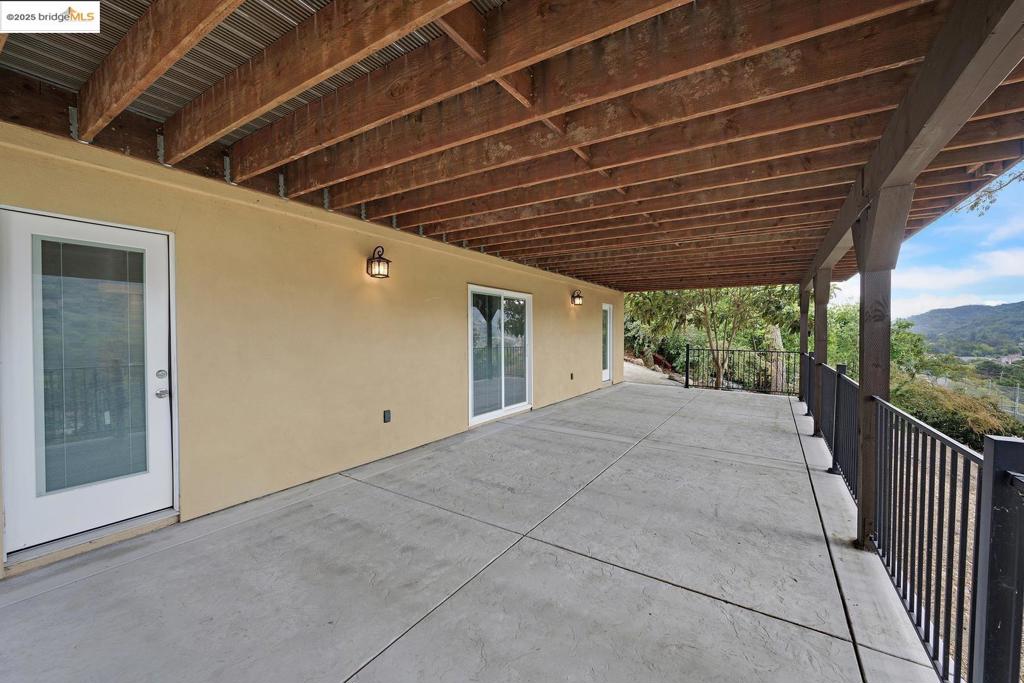 EL SOBRANTE - Residential