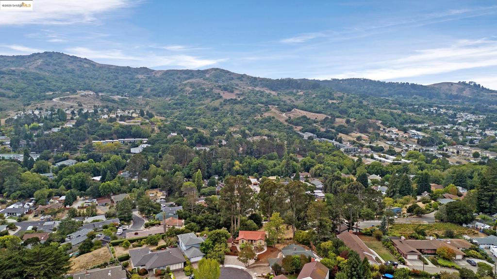 EL SOBRANTE - Residential