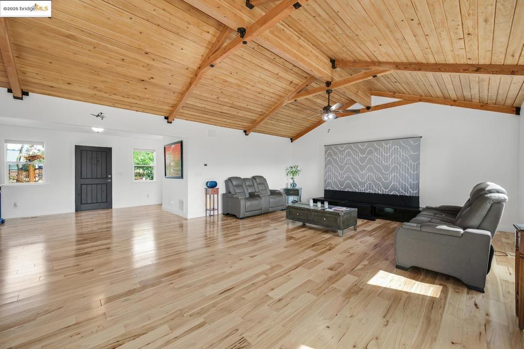 EL SOBRANTE - Residential