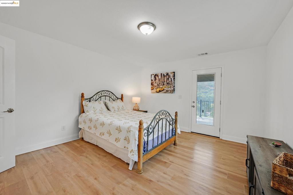 EL SOBRANTE - Residential