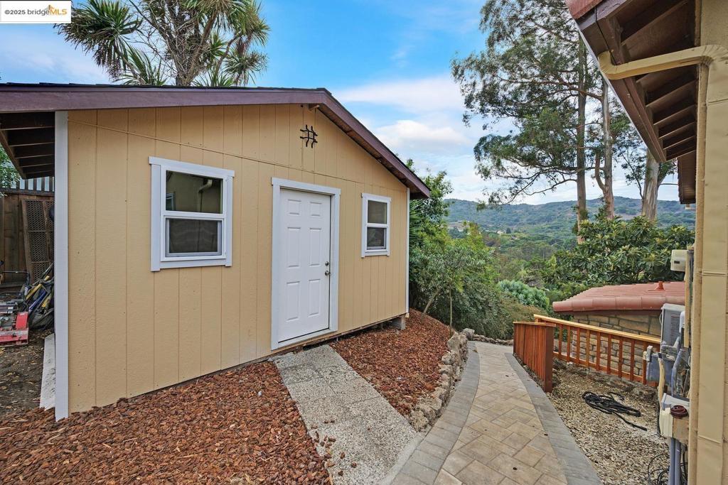 EL SOBRANTE - Residential