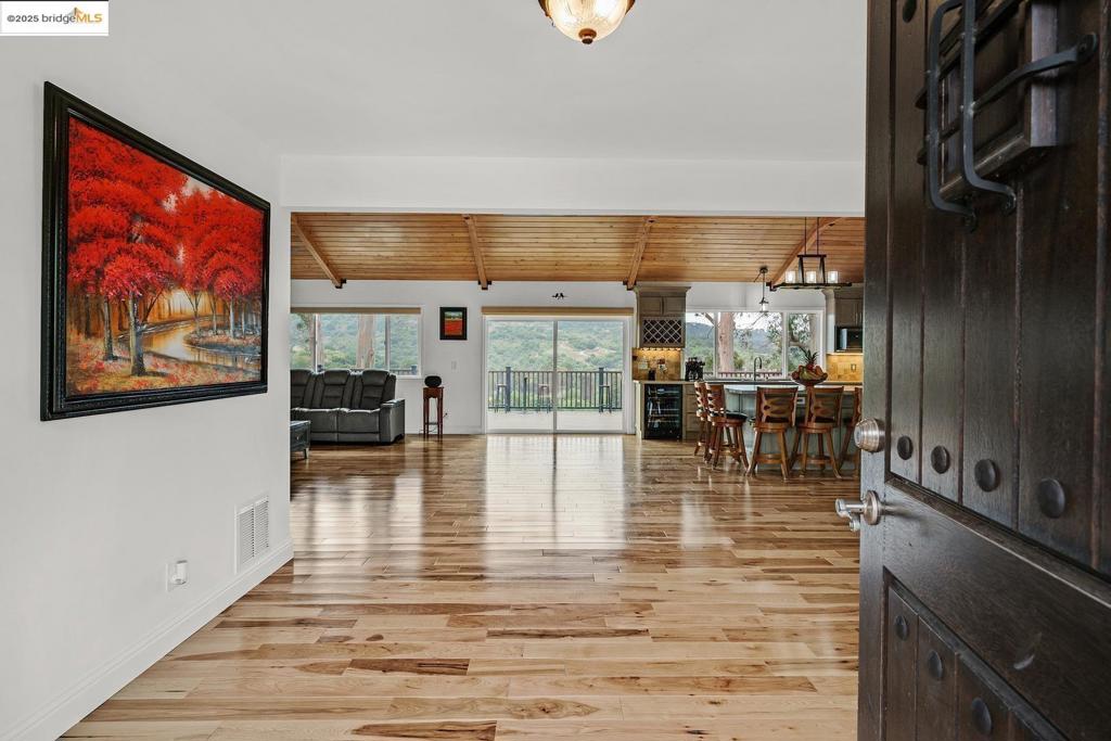 EL SOBRANTE - Residential