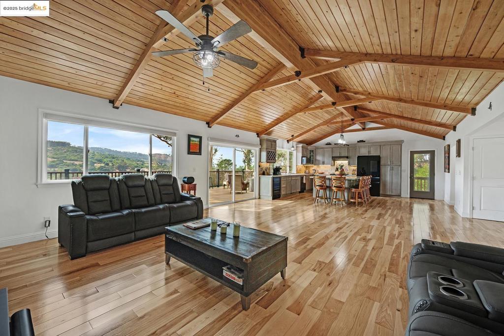 EL SOBRANTE - Residential