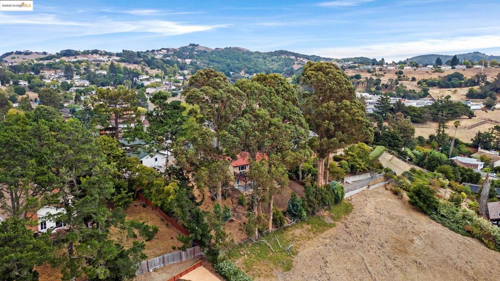 EL SOBRANTE - Residential
