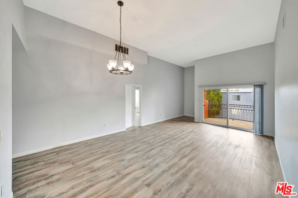 11124 Burbank Boulevard 311