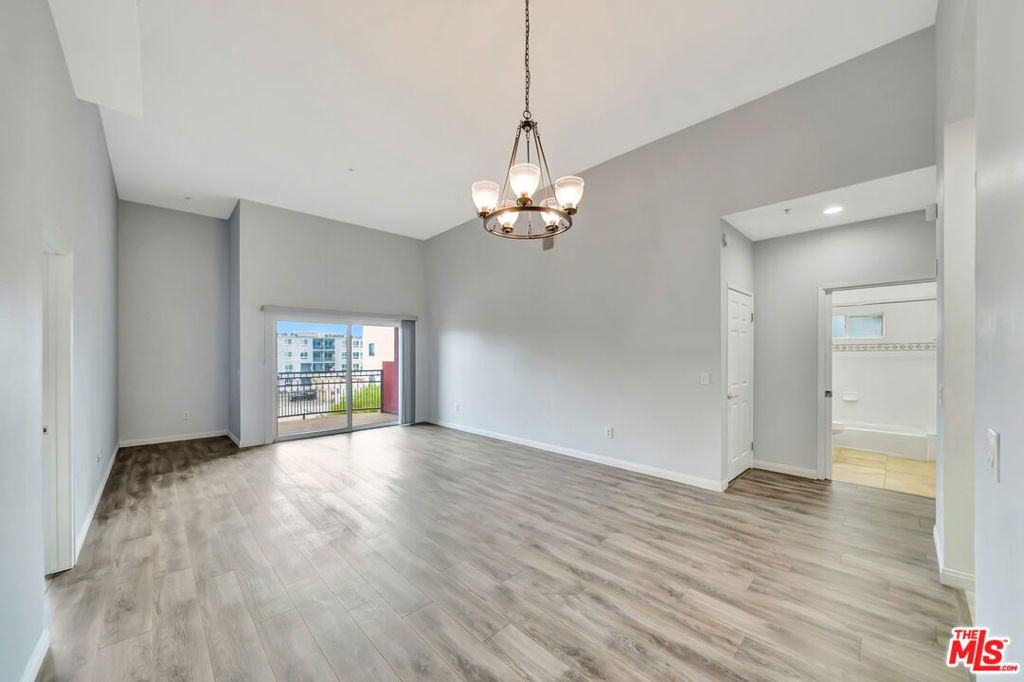 11124 Burbank Boulevard 311