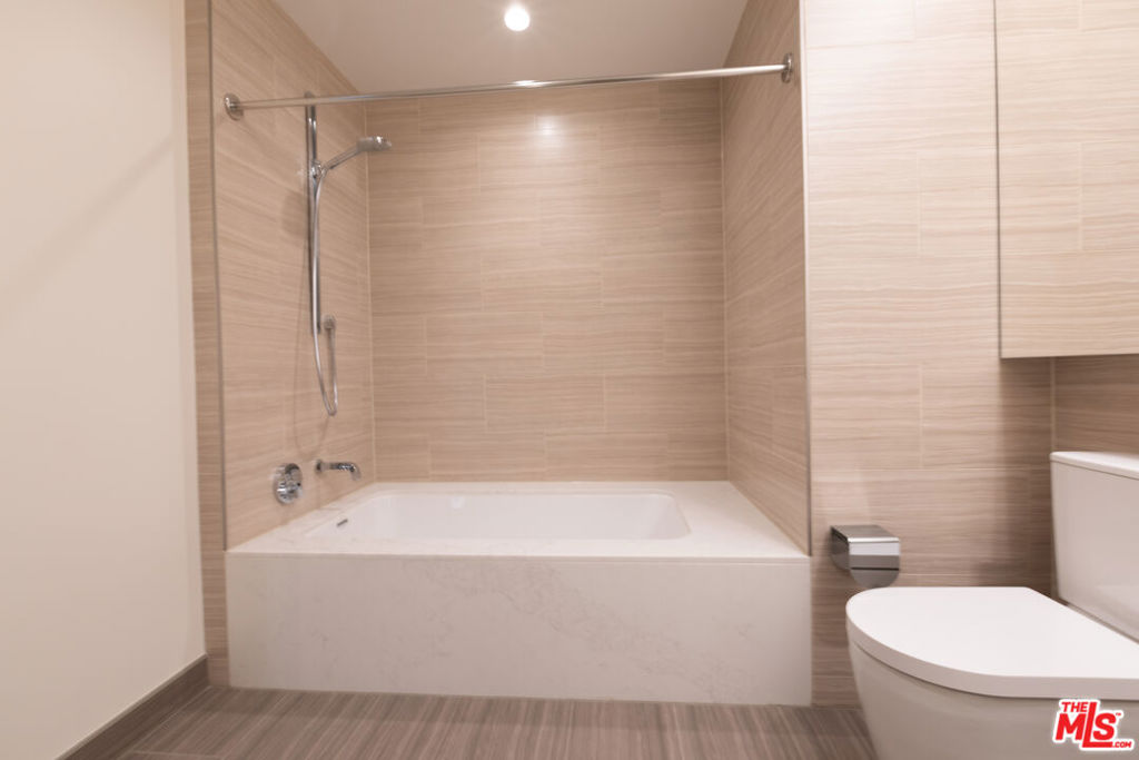 Metropolis Prop - Residential Lease