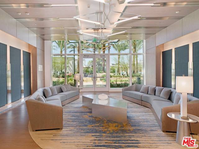 Metropolis Prop - Residential Lease