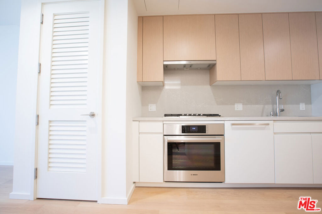 Metropolis Prop - Residential Lease