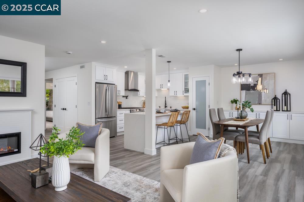 ROSSMOOR - Residential