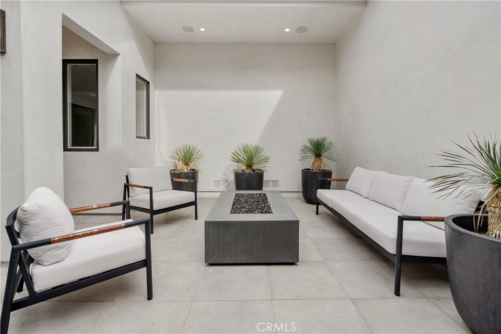 Corona del Mar South of PCH (CDMS) - Residential