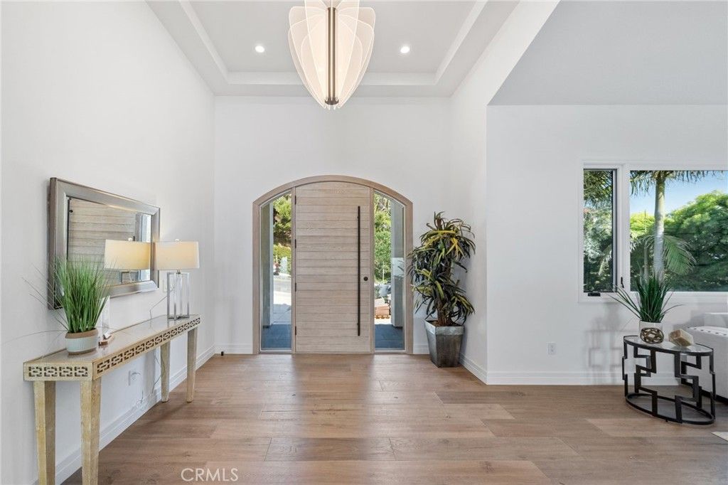 Photo of 723 Balboa Avenue, Laguna Beach, CA 92651 (MLS # NP25274748)