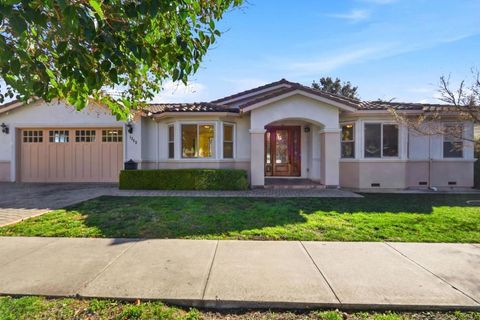 Photo of 1352 S Stelling Road, Cupertino, CA 95014 (MLS # ML82041085)