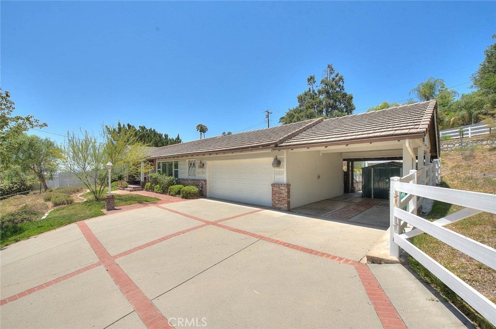 615 Mount Olive DR