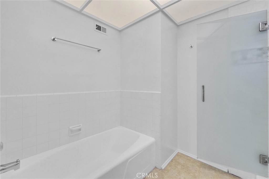 Balboa Island - Main Island (BALM) - Residential Lease