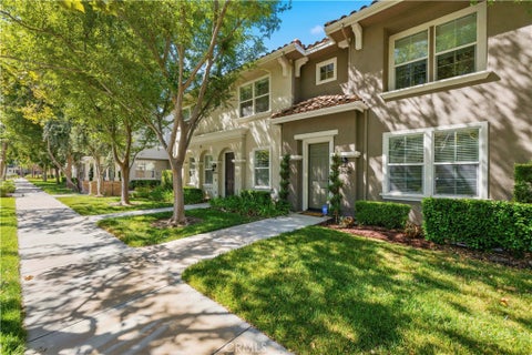 Photo of 24085 Avocado Lane, Valencia, CA 91354 (MLS # SR26161478)