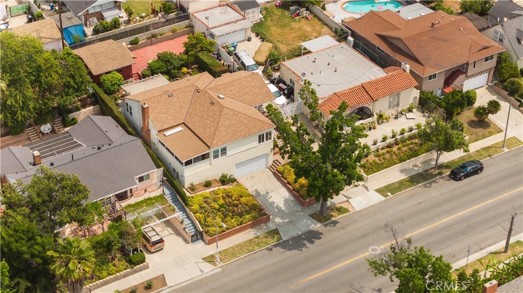 2917 W Hellman Avenue