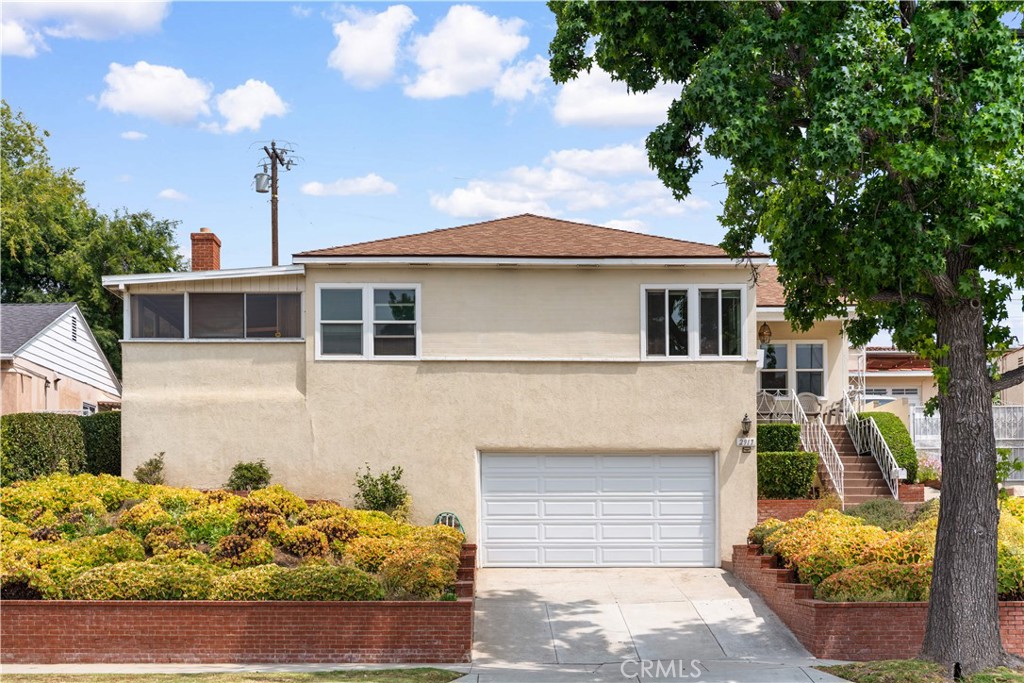 2917 W Hellman Avenue