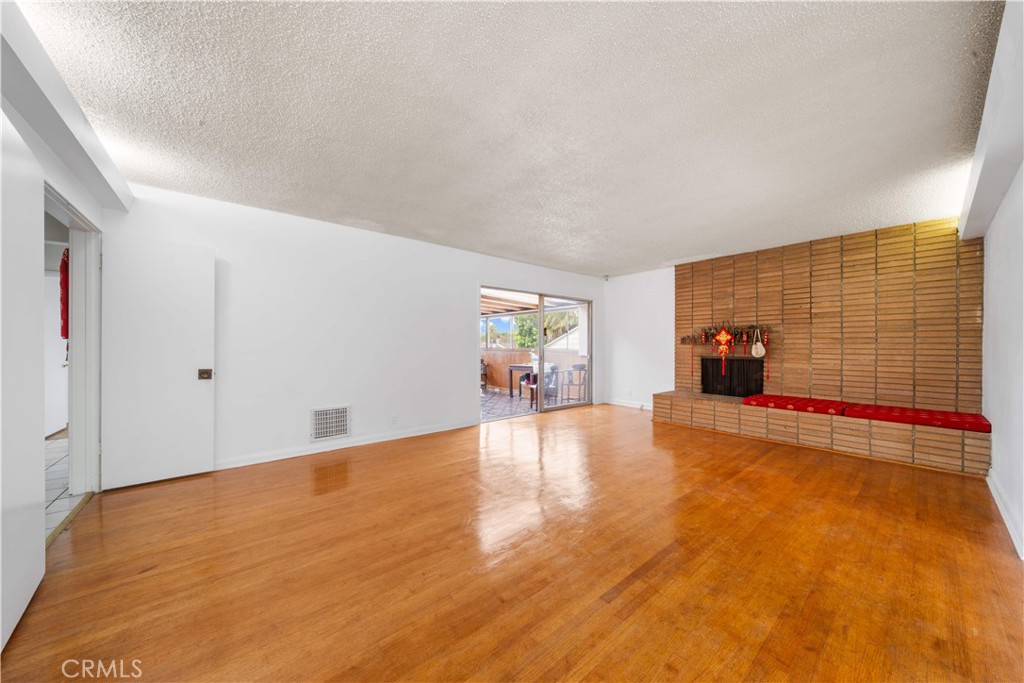 2917 W Hellman Avenue