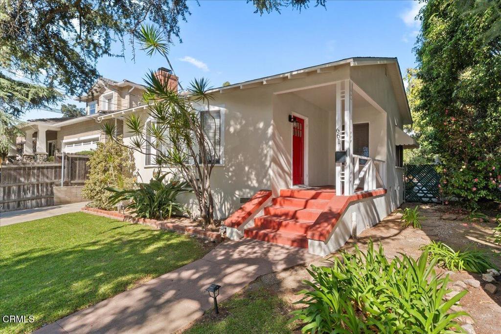 661 W Alegria Avenue