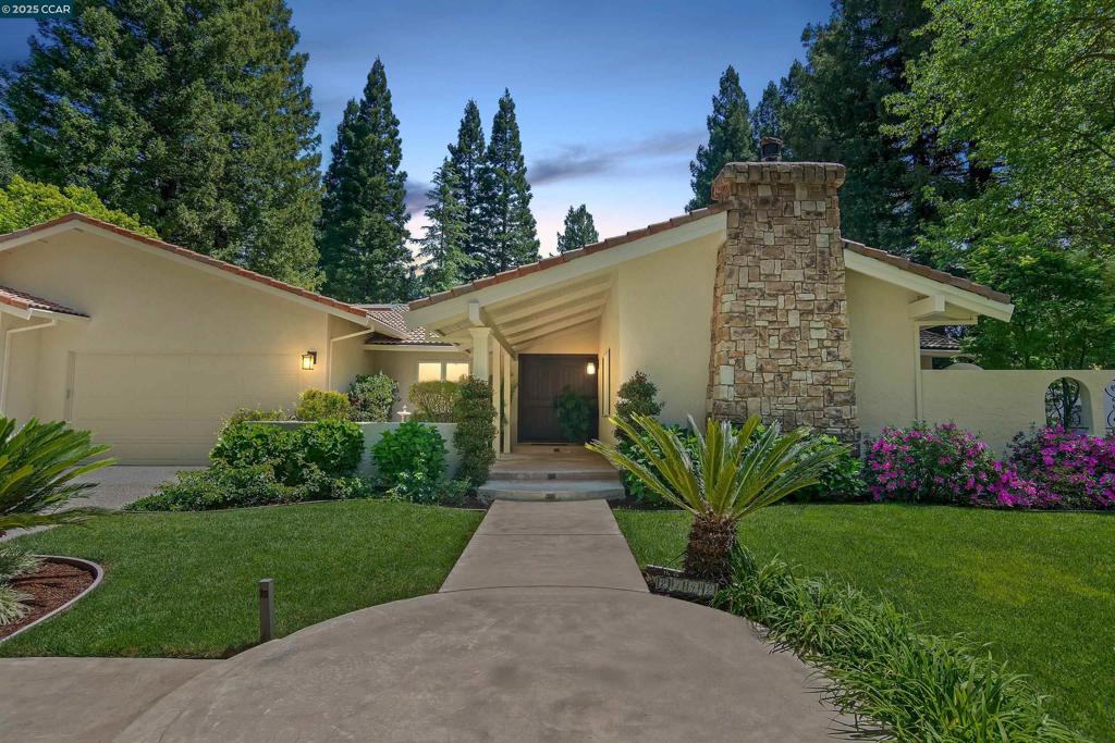 2142 Deer Oak Way