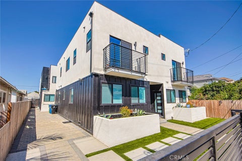 Photo of 1731 S New Hampshire Avenue, Los Angeles, CA 90006 (MLS # BB26206908)