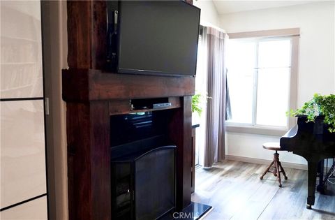 1100 Newport Avenue 403 Long Beach CA 90804