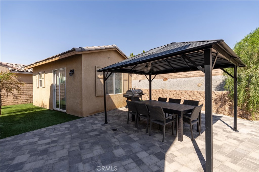 43250 Lago Brezza Drive
