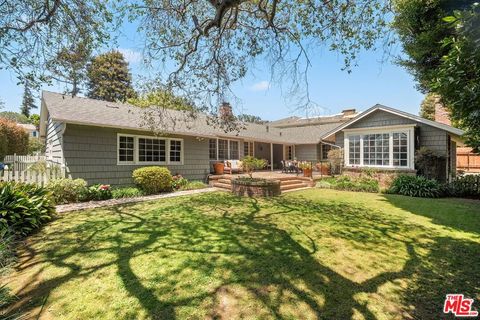 Photo of 432 Ocampo Drive, Pacific Palisades, CA 90272 (MLS # 26834981)