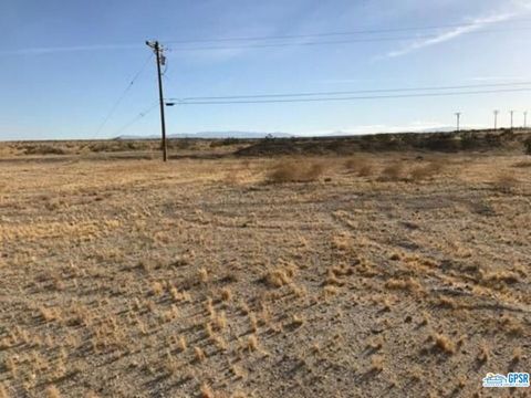 Photo of 2307 Suburban Avenue, Salton City, CA 92275 (MLS # 22220301) Photo of 2307 Suburban Avenue, Salton City, CA 92275 (MLS # 22220301)