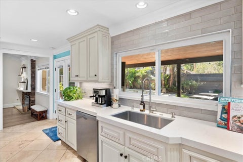 Tiny photo for 752 Capitan ST, Thousand Oaks, CA 91320 (MLS # WS26233204)