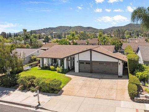Photo of 752 Capitan ST, Thousand Oaks, CA 91320 (MLS # WS26233204)