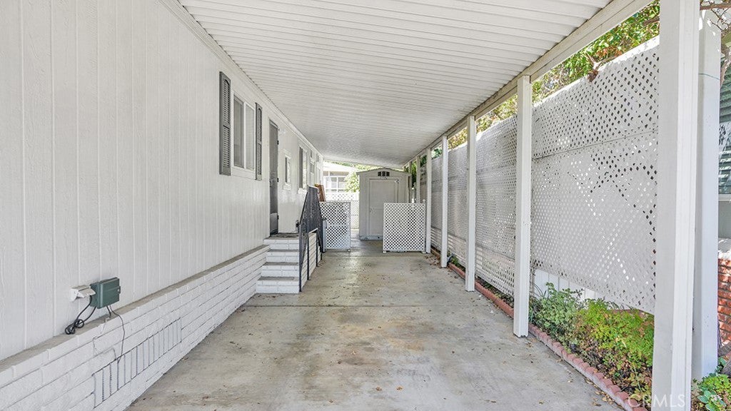 5200 Irvine Boulevard 271