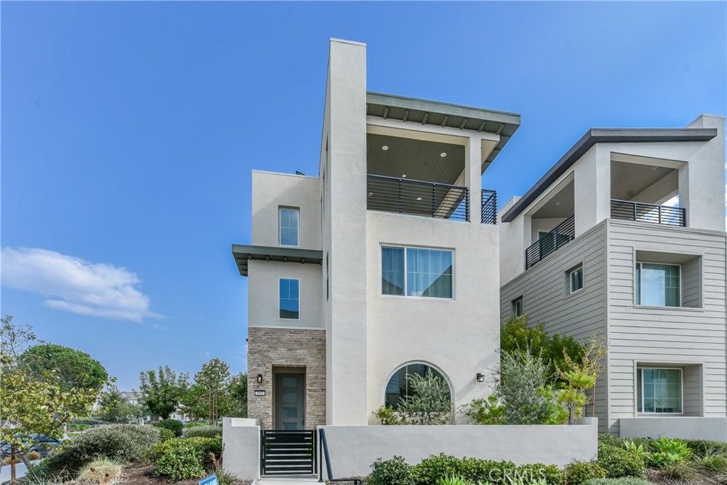 Photo of 113 Pitch, Irvine, CA 92618 (MLS # OC26001718)