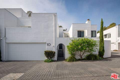 Photo of 29221 Heathercliff Road #10, Malibu, CA 90265 (MLS # 26855455)