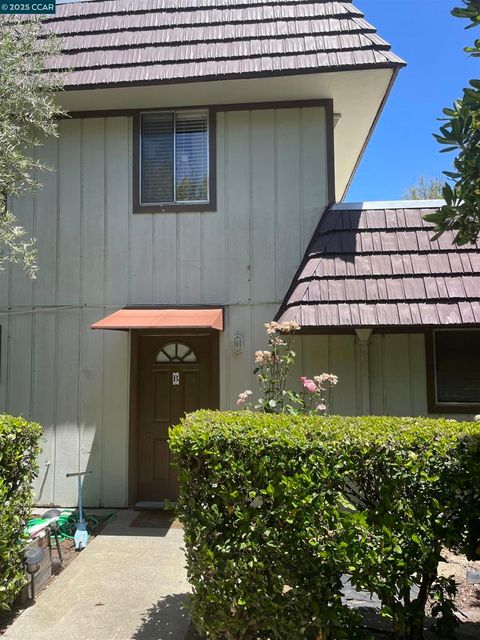 Photo of 2005 Sierra Rd, Concord, CA 94518 (MLS # 41099799) Photo of 2005 Sierra Rd, Concord, CA 94518 (MLS # 41099799)