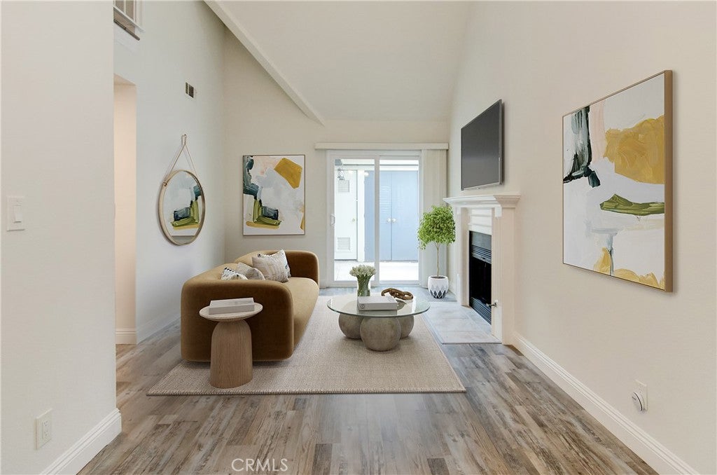 810 Baker 106