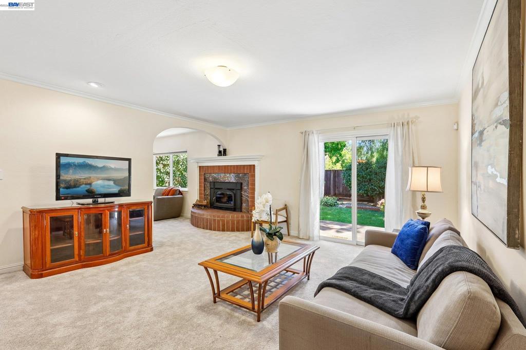 5538 Charlotte Way