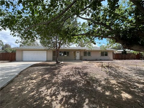 Photo of 17747 Walnut Street, Hesperia, CA 92345 (MLS # CV26076502)