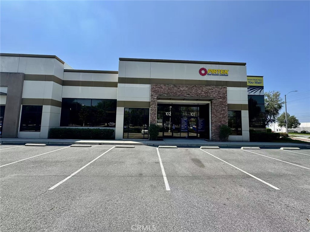 2,175 sqft office/industry space is leasing now. This condo unit built in 2007 with 20% office and 80% warehouse. There are 2 offices, 1 restroom and receipt area included desks & chairs. The warehouse is 18' clear ceiling height, 2 skylights provide excellent natural light. Great convenience location - cross the Mission Blvd and S Cucamonga Ave, facing to Mission Blvd. Minutes to Ontario International Airport and major freeways 10 & 60.
