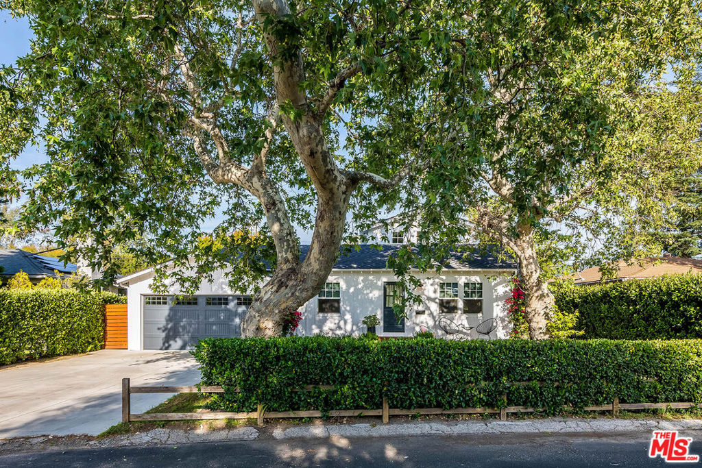 4836 Placidia Avenue