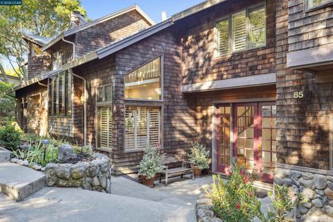 Photo of 85 La Cuesta Rd. Rd, Orinda, CA 94563 (MLS # 41128093)