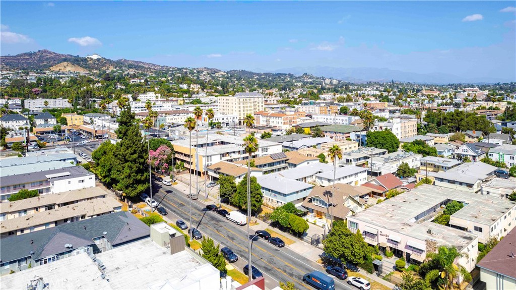 Properties 2 1610 N Hobart Boulevard