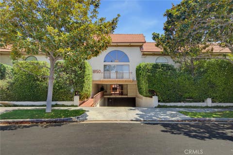 Photo of 1850 Midvale Avenue #13, Los Angeles, CA 90025 (MLS # SB26171226)