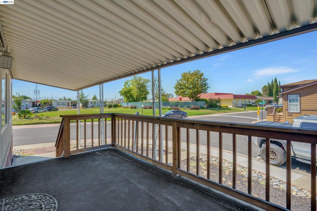 5166 Sunrise Dr