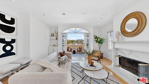 Photo of 9848 Vidor Drive #402, Los Angeles, CA 90035 (MLS # 26833253)